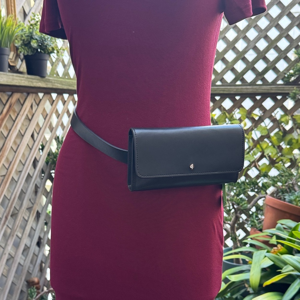 Kate Spade Belt Bag. Black. Leather. S/M. Magnetic Snap Closure. NWT